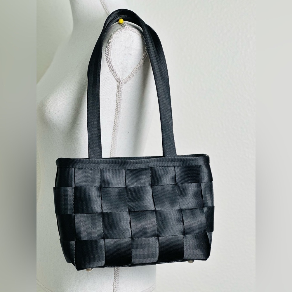 Harveys The Original Seatbelt Black Woven Tote Bag
